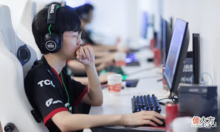 【游戏世界】LOL:Viper登顶韩服却被宁王嘲讽,不如Uzi,EDG的冠军没啥含金量