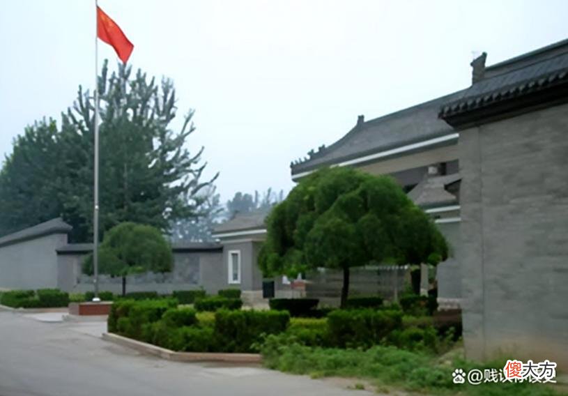 【爱历史】为何要重新选址修建秦城监狱，代替功德林监狱