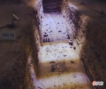 【爱历史】汉景帝墓旁挖出一座唐墓,却发现被捷足先登,结果令考古队惊喜