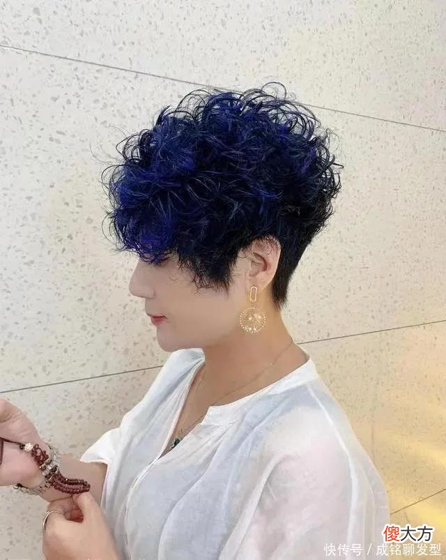 【时尚一点】40岁的女人一定要选对发型，按这三种方法选择发型，长发短发好看