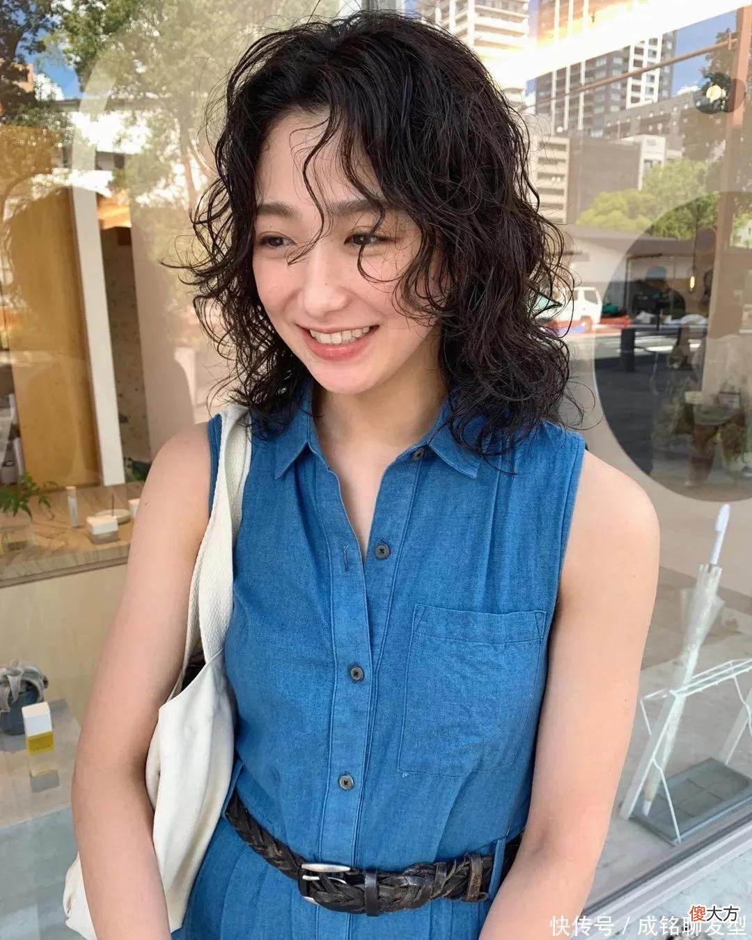 【时尚一点】40岁的女人一定要选对发型，按这三种方法选择发型，长发短发好看