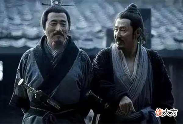 【历史故事】历史上，功高震主的人最后是怎么免遭杀身之祸的？