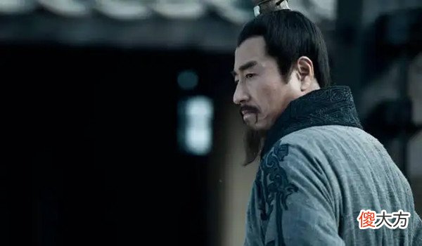 【历史故事】历史上，功高震主的人最后是怎么免遭杀身之祸的？