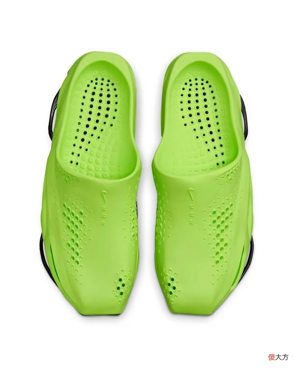【时尚一点】时隔八年!Nike“Zoom 拖鞋”回归!居然还是联名!