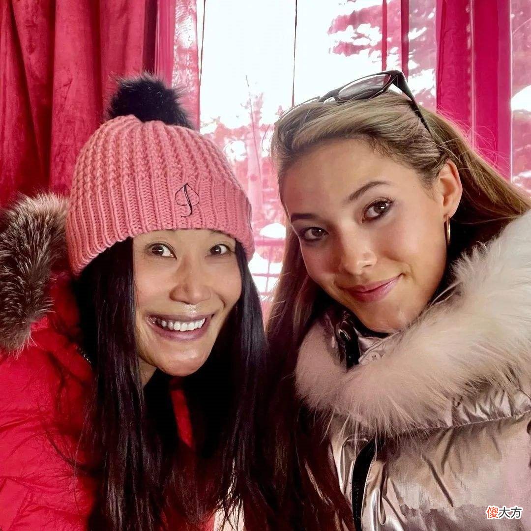 谷爱凌妈妈：谷爱凌从小有10余种兴趣爱好，光是滑雪就花费上千万