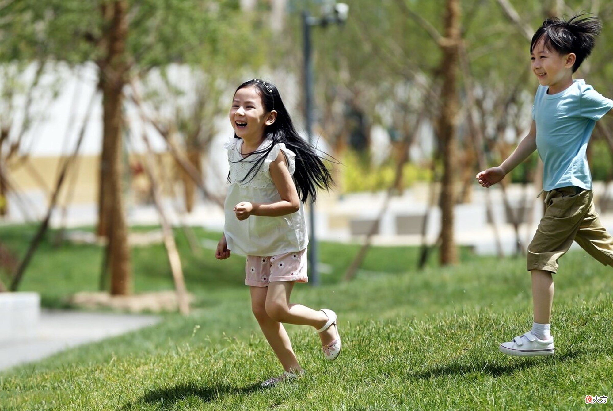 为啥新生儿出生身高都是50厘米？不是护士偷懒，背后有“大讲究”