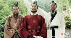 【爱历史】刘伯温临终前对儿子说：此书会害了我们家，快烧掉！朱元璋：晚了