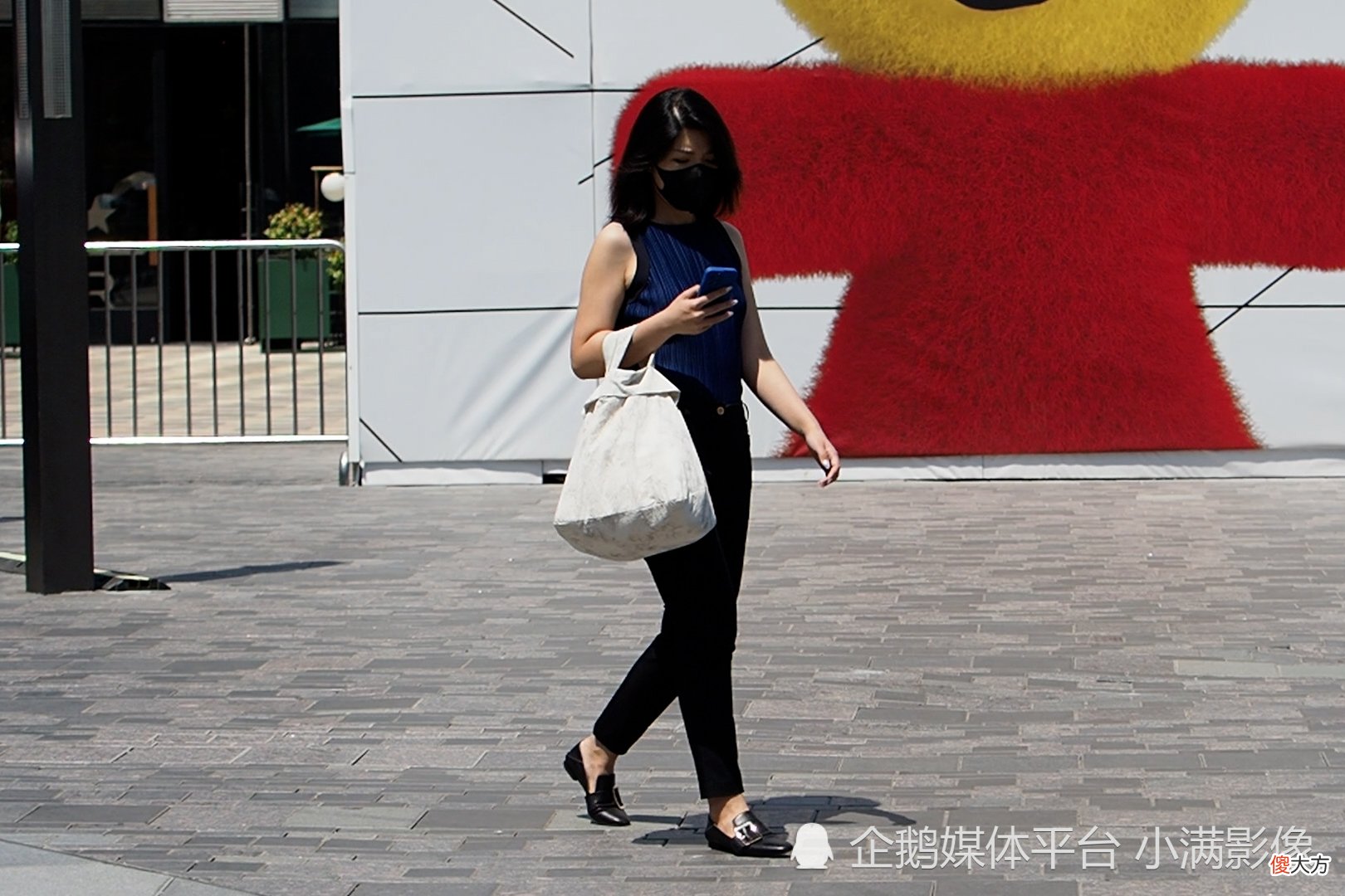 【就爱时尚】40岁左右的女性，穿衣风格很重要，选对了时尚好看又提升气质