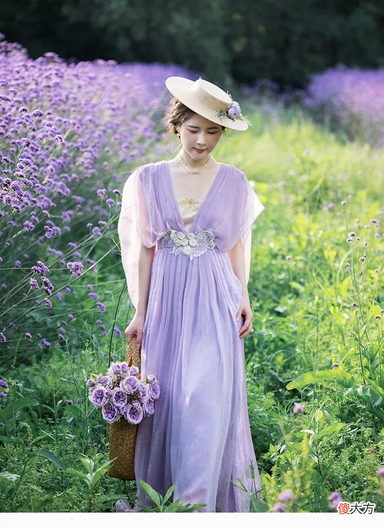 【就爱时尚】中年女性想要拍出好看、优雅照片,学会摄影穿搭,照片立马高大上