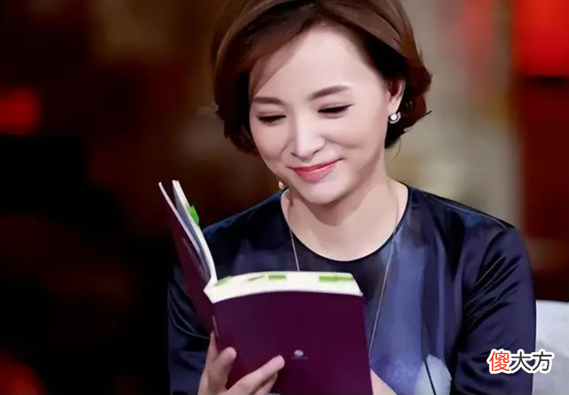 董卿老公密春雷神秘失踪数月后，现重返公司掌权，履行董事长职责