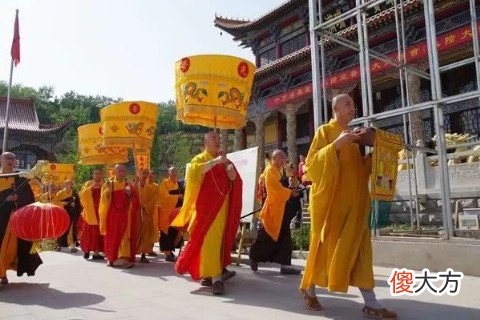 梦见法会