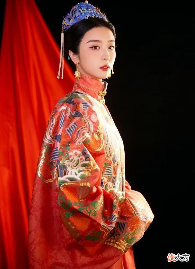 【就爱时尚】穿上“汉服”的赵小棠好惊艳,网友直呼:拜托多拍点古装剧吧!