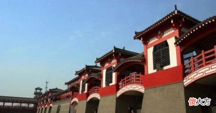 【爱历史】秦始皇去世后，阿房宫大火烧了三天三夜不止，到底有多大呢？