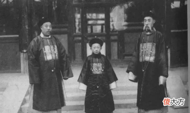 【爱历史】溥仪回家看故宫，售票员：不买票，皇帝也不能进入！