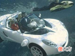 梦见坐车掉到水里