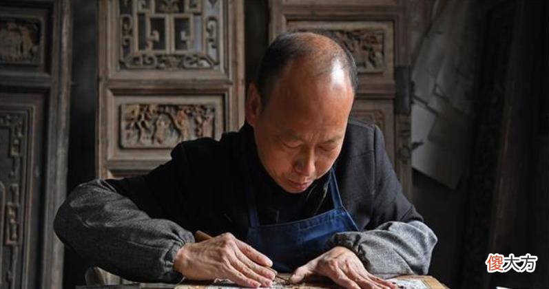 【历史故事】罗汉木雕藏了600多年，两任收藏家都没有发现，这是怎么回事？