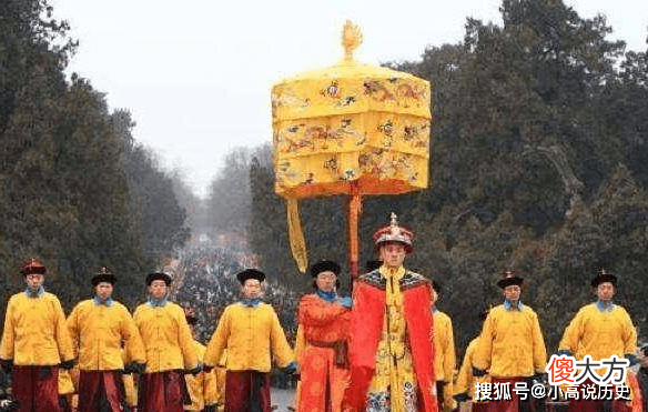 【历史故事】黄马褂的“黄”，究竟是哪一种黄呢？它所代表的地位究竟有多高？