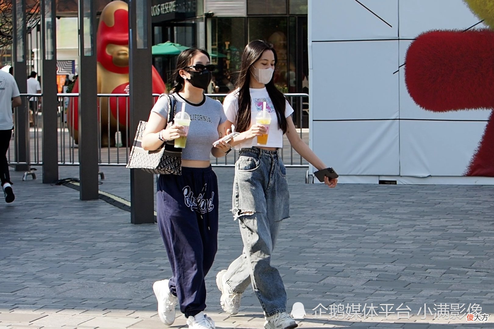 【就爱时尚】牛仔裤你真的会穿搭吗？凡尔赛的效果给出很好的解释，时尚又好看