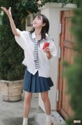 【时尚一点】“衬衫＋百褶裙”，才是真正适合普通人的夏季穿搭，洋气又减龄