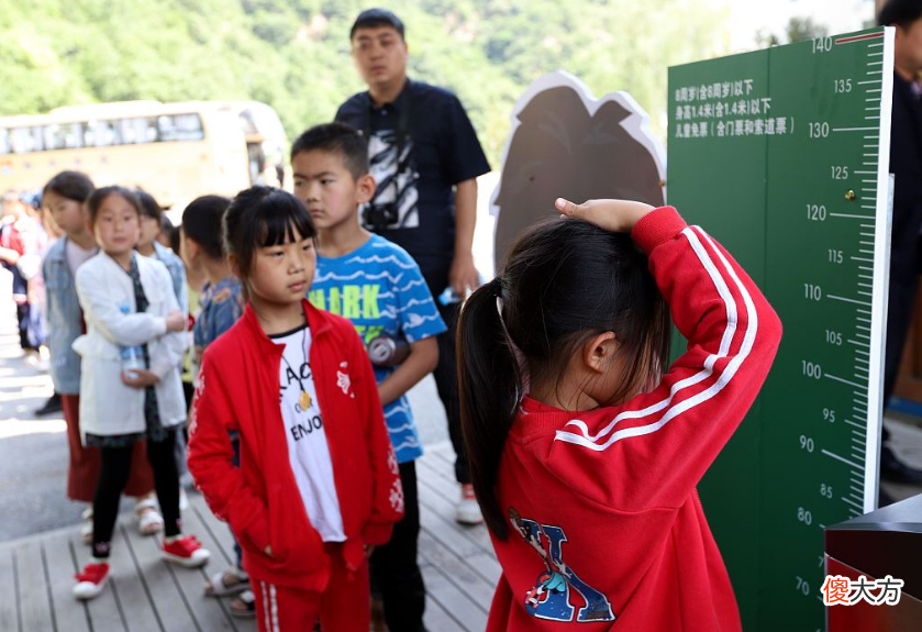 孩子晚上超过9点还不睡，会影响到身高发育？父母别再傻傻误信了