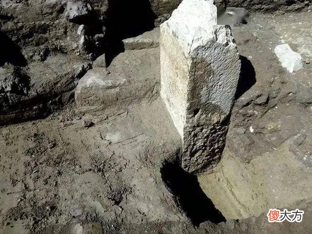 【历史故事】罗马遗址发现一块普通的石头，经过鉴定，竟是界碑