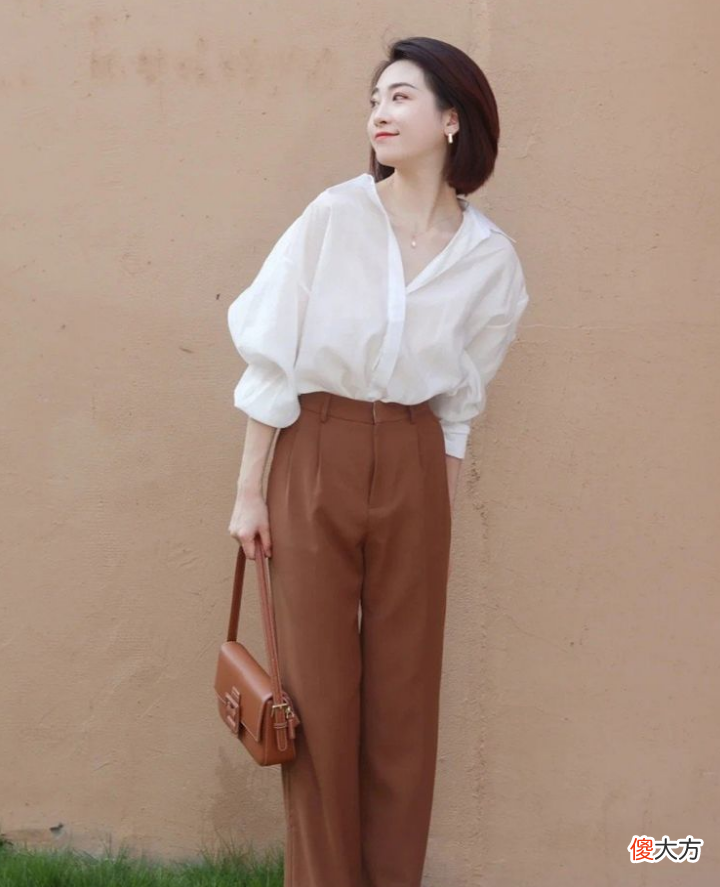 【就爱时尚】中年女人穿阔腿裤:长不能拖地,短不能到大腿,鞋不能搭拖鞋
