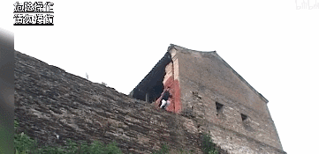 【历史故事】道袍之下，满身肌肉！武当道长早期练功视频流出，这身材鬼见了都发愁！