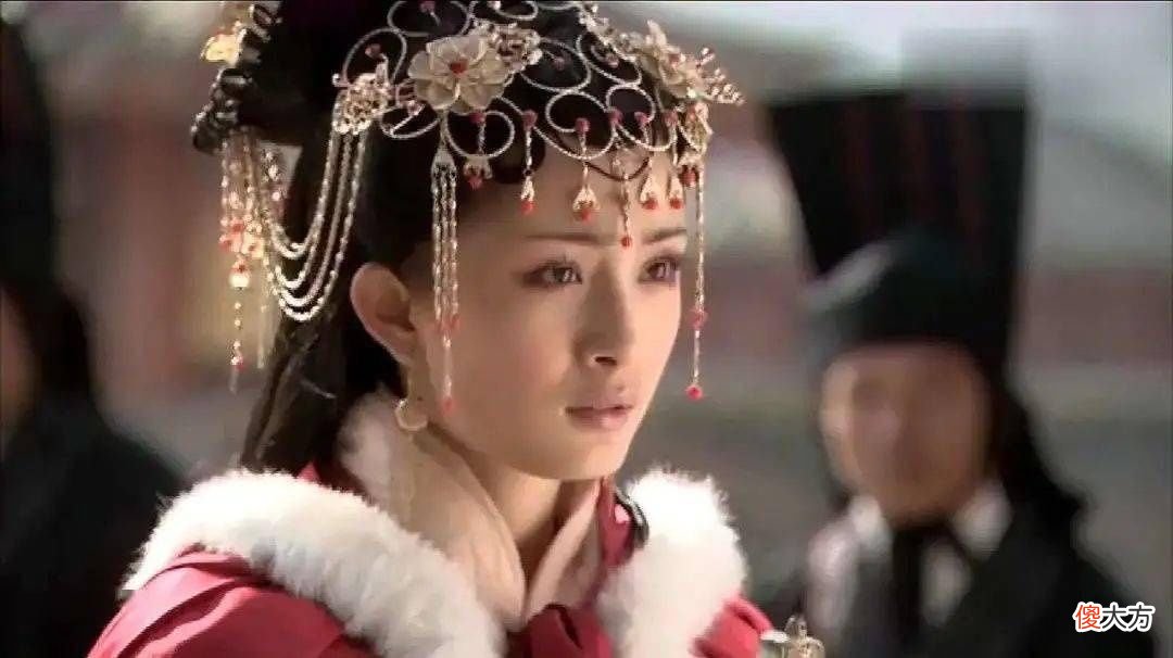 【爱历史】王昭君嫁匈奴和亲，先后嫁给父子三人，女儿被太后接回宫中做宫女