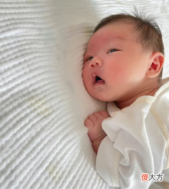 宝宝拉绿便，不一定是对铁不吸收，妈妈别不当回事