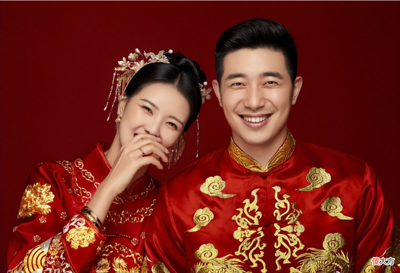破防！张常宁漂亮母亲将胎发当嫁妆，叮嘱吴冠希：我们呵护她27年交给你了