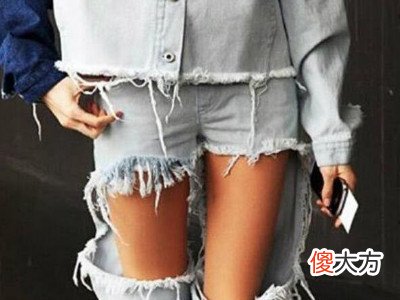 梦见别人衣服破