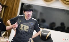 【游戏世界】RNG击败JDG，TES成最大赢家，北枫直言：滔搏稳拿复活甲了！