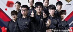 【游戏世界】水晶哥跟记得玩电竞经理，被sofm坑惨？比赛结束后怒喷sofm