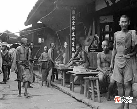 【爱历史】100年前百姓生活的老照片，人们慢慢的接受了各种新事物和新思想
