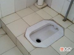 梦见借厕所