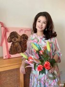 【时尚一点】女人过了50岁别当老阿姨，学学这位大龄妈妈，整个人比30岁还娇美