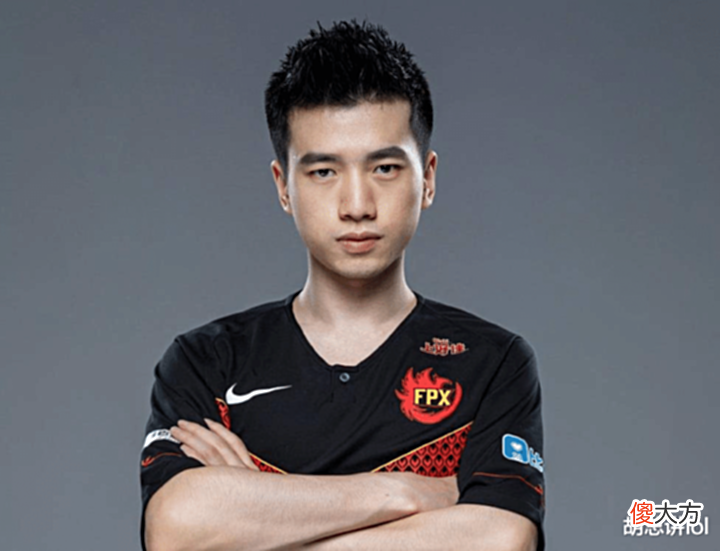 【游戏迷】LOL:FPX战队烂掉了,前选手和领队相继开团,直指赛训组和管理层