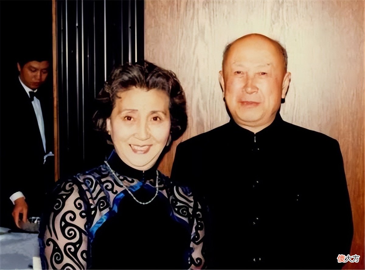 【爱历史】钱学森36岁未成婚，妹妹给他介绍对象，他却说：要不你嫁我得了！