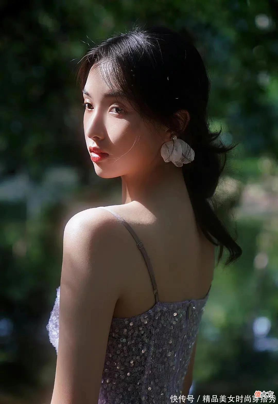 【就爱时尚】年轻是最大的资本，美女的青春影像，全是肆意的美好
