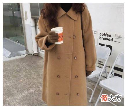 【就爱时尚】今年秋冬流行的各种大衣颜色和面料、设计四个主要方面都要注意