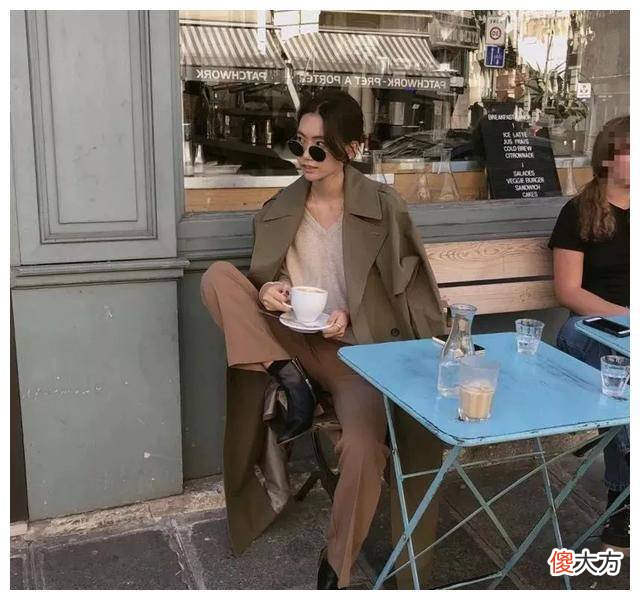 【就爱时尚】9分裤长靴子搭配靴子，时尚精们纷纷穿裤子