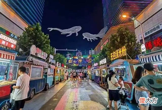 【就爱时尚】特色街区成消夏新选择 你想去哪个？