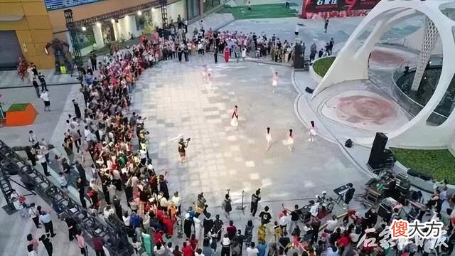【就爱时尚】特色街区成消夏新选择 你想去哪个？