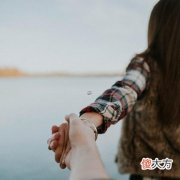 让人捉摸不透的四大星座女，你越贴近她，她越讨厌你，哄不来