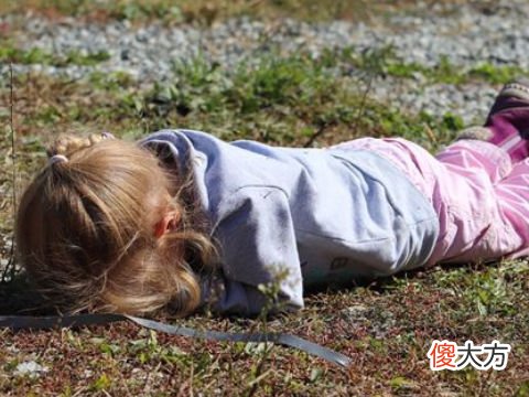 梦到一群小孩子哭