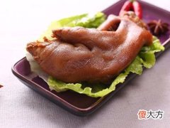 梦见自己吃猪蹄