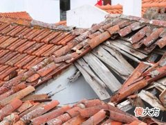 梦见从房顶下来