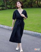 【时尚一点】上半身偏胖的成熟女人，夏季想显瘦有气质，建议“3穿3不穿”法则