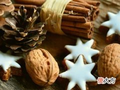 梦见吃桃核