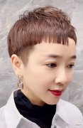 【时尚一点】14款高人气女发，剪完就是不一样，时尚百变人人爱
